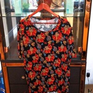 DARLING LULAROE XS TOP!!! NEW WITHOUT TAGS!!!